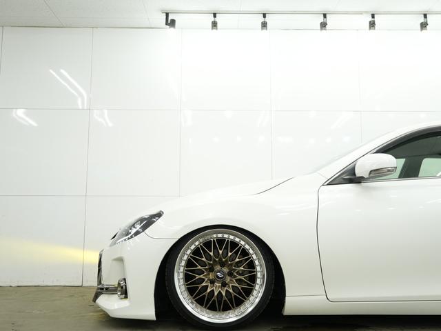 マークＸ ２５０Ｇ　リラックスセレクション　前後Ｇ’ｓバンパー／車高調／ＷＯＲＫ　ＶＳＸＶ１９インチＡＷ／ＢＲＡＳＨ３眼ヘッドライト／シーケンシャルウインカー／バックカメラ／Ｂｌｕｅｔｏｏｔｈ／ＥＴＣ／アンビエントライト／パワーシート（23枚目）