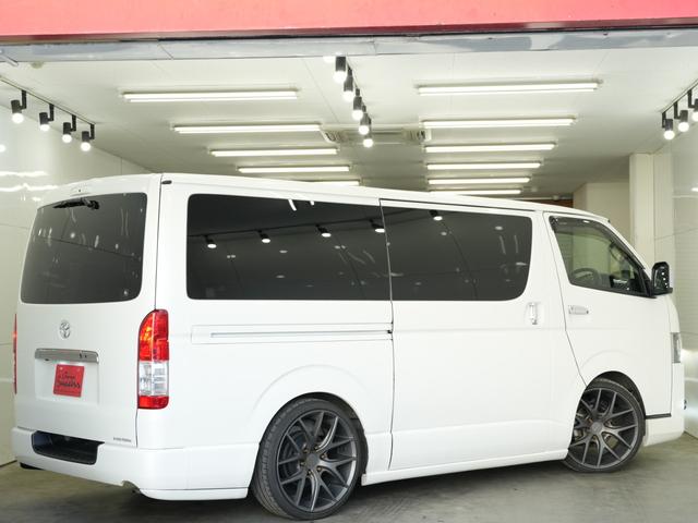 ハイエースバン スーパーGL ダークプライムII ESSEXエアロ/ローダウン/MTS エムテクノSSL6 20インチAW/バッドフェイスボンネット/ALPINE11インチフローティングナビ/ALPINEフリップダウンモニター/Bluetooth(15枚目)