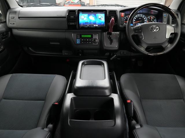 ハイエースバン スーパーGL ダークプライム GR8STYLEエアロ/ローダウン/RACINGTECHNOLOGY BONZO20インチAW/社外ヘッドライトライト/Bluetooth/バックカメラ/ETC/両側電動スライドドア/ベットキット(21枚目)