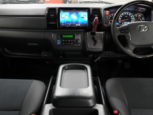 ハイエースバン スーパーGL ダークプライム GR8STYLEエアロ/ローダウン/RACINGTECHNOLOGY BONZO20インチAW/社外ヘッドライトライト/Bluetooth/バックカメラ/ETC/両側電動スライドドア/ベットキット(22枚目)
