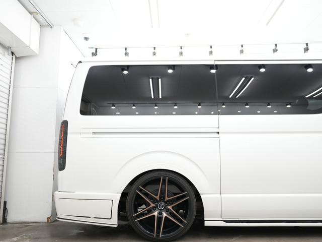 ハイエースバン スーパーGL ダークプライム GR8STYLEエアロ/ローダウン/RACINGTECHNOLOGY BONZO20インチAW/社外ヘッドライトライト/Bluetooth/バックカメラ/ETC/両側電動スライドドア/ベットキット(48枚目)