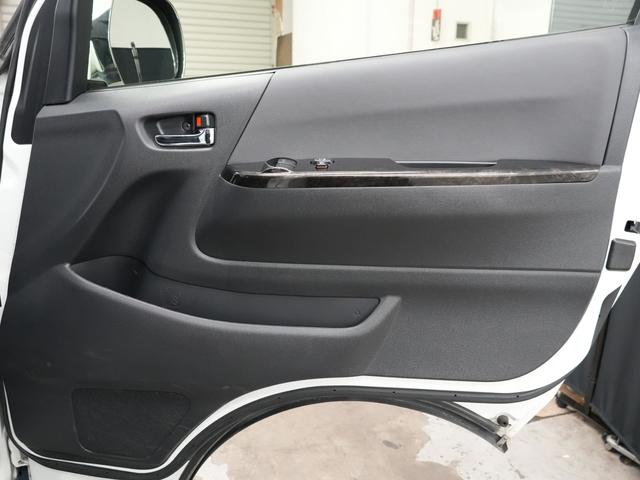 ハイエースバン スーパーGL ダークプライム GR8STYLEエアロ/ローダウン/RACINGTECHNOLOGY BONZO20インチAW/社外ヘッドライトライト/Bluetooth/バックカメラ/ETC/両側電動スライドドア/ベットキット(60枚目)