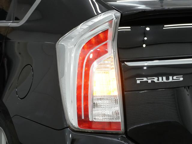 プリウス Gツーリングセレクションレザーパッケージ ツーリングホイール17インチ/Bluetoothオーディオ/ブルーフォグランプ/プッシュスタート/パワーシート/レザーシート/ETC/Bluetooth/バックカメラ/ダウンサス/モデリスタドアメッキ(14枚目)