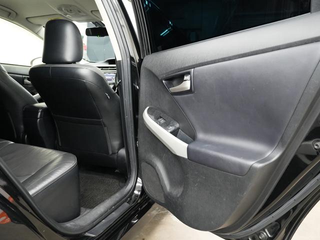 プリウス Gツーリングセレクションレザーパッケージ ツーリングホイール17インチ/Bluetoothオーディオ/ブルーフォグランプ/プッシュスタート/パワーシート/レザーシート/ETC/Bluetooth/バックカメラ/ダウンサス/モデリスタドアメッキ(66枚目)