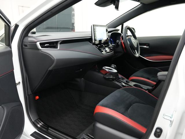 カローラスポーツ Ｇ　Ｚ　ＴＲＤフルエアロ／ＢＬＩＴＺ車高調／ＲＡＹＳ１８インチＡＷ／／ＴＯＭ’Ｓリアルーフスポイラー／バックカメラ／ＥＴＣ／Ｂｌｕｅｔｏｏｔｈ／フルセグ／パドルシフト／ハーフレザーシート／シートヒーター（70枚目）