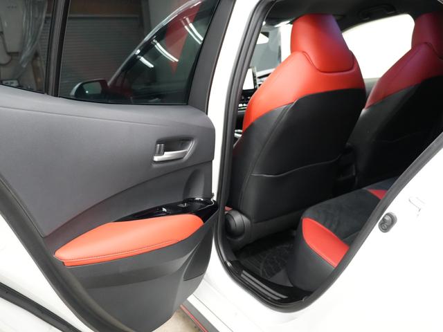 カローラスポーツ Ｇ　Ｚ　ＴＲＤフルエアロ／ＢＬＩＴＺ車高調／ＲＡＹＳ１８インチＡＷ／／ＴＯＭ’Ｓリアルーフスポイラー／バックカメラ／ＥＴＣ／Ｂｌｕｅｔｏｏｔｈ／フルセグ／パドルシフト／ハーフレザーシート／シートヒーター（73枚目）