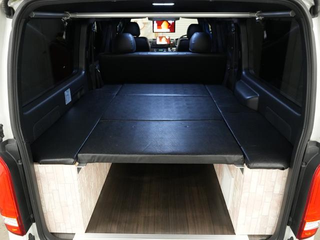 ハイエースバン スーパーGL ダークプライムII ローダウン/バッドフェイスボンネット/シートカバー/ 16インチAW/LEDテールレンズ/ベッドキット/フリップダウンモニター/Bluetooth/バックカメラ(15枚目)