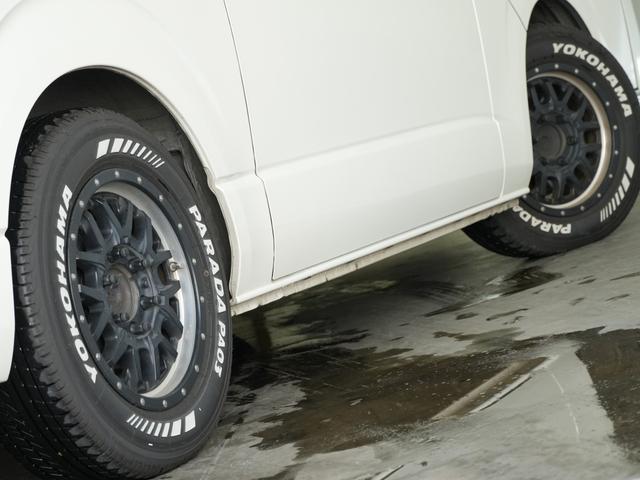 ハイエースバン スーパーGL ダークプライムII ローダウン/バッドフェイスボンネット/シートカバー/ 16インチAW/LEDテールレンズ/ベッドキット/フリップダウンモニター/Bluetooth/バックカメラ(22枚目)