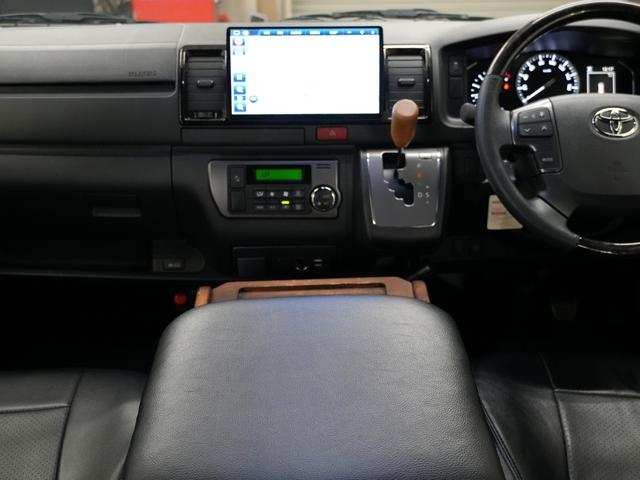 ハイエースバン スーパーGL ダークプライムII ローダウン/バッドフェイスボンネット/シートカバー/ 16インチAW/LEDテールレンズ/ベッドキット/フリップダウンモニター/Bluetooth/バックカメラ(26枚目)