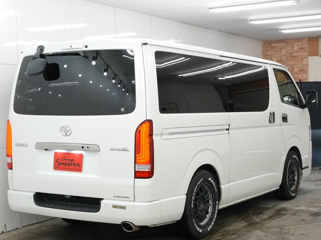 ハイエースバン スーパーGL ダークプライムII ローダウン/バッドフェイスボンネット/シートカバー/ 16インチAW/LEDテールレンズ/ベッドキット/フリップダウンモニター/Bluetooth/バックカメラ(55枚目)