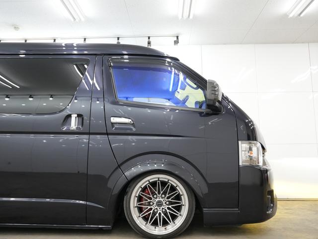 ハイエースバン バッドフェイスボンネット/WORK XTRAP 18インチAW/ローダウン/バックカメラ/100V電源/両側電動スライドドア/ETC/Bluetooth/シートカバー/オーバーフェンダー/ベッドキット(49枚目)