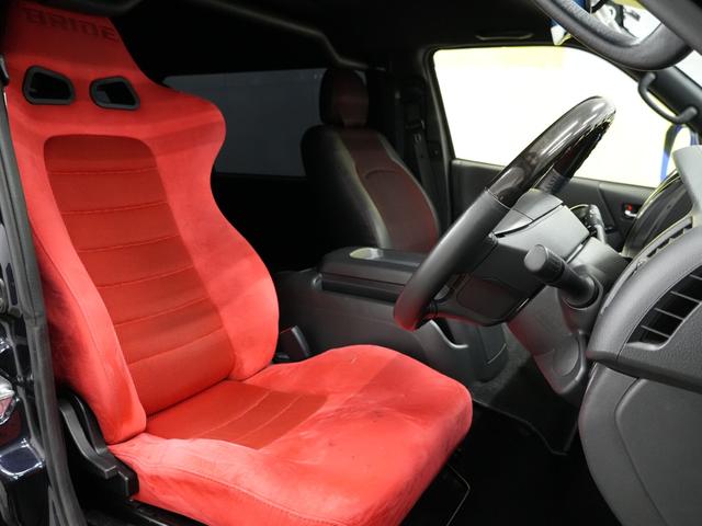 ハイエースバン バッドフェイスボンネット/WORK XTRAP 18インチAW/ローダウン/バックカメラ/100V電源/両側電動スライドドア/ETC/Bluetooth/シートカバー/オーバーフェンダー/ベッドキット(64枚目)