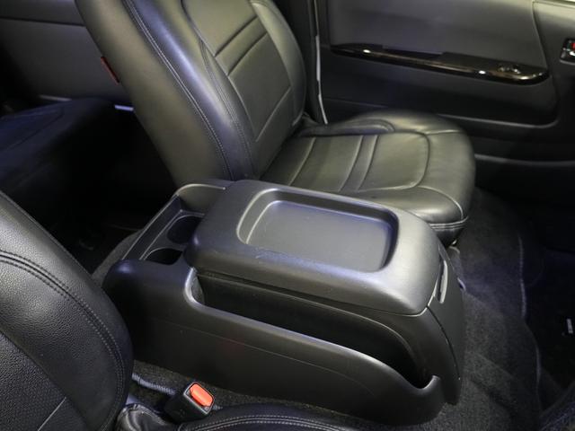 ハイエースバン スーパーＧＬ　ダークプライムＩＩ　ＥＳＳＥＸフロントグリル／ＥＳＳＥＸＴｙｐｅＥＣ１８インチＡＷ／ＡＬＰＩＮＥフローティングナビ１１インチナビ／ＥＴＣ／Ｂｌｕｅｔｏｏｔｈ／フルセグ／バックカメラ／シートカバー／両側電動スライドドア／（35枚目）