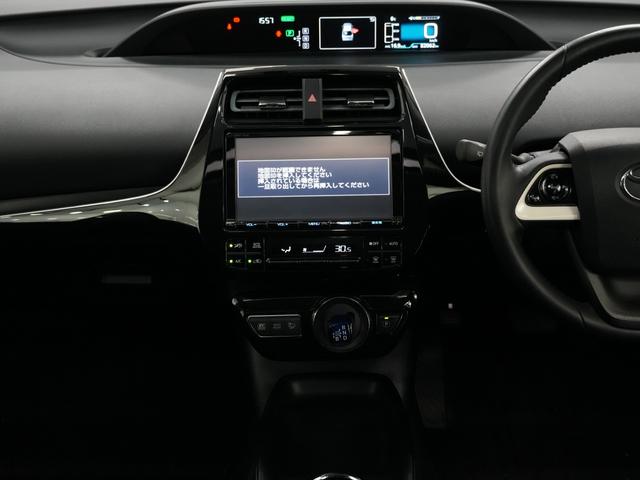 プリウス Ｓ　フロントモデリスタエアロ／サイドモデリスタ／車高調／ローダウン／ＷＯＲＫ　ＳＣＨＷＥＲＴＱＵＥＬＬ　１９ＡＷ／トヨタ純正９インチナビ／バックカメラ／Ｂｌｕｅｔｏｏｔｈ／ＥＴＣ／サンルーフ／（22枚目）