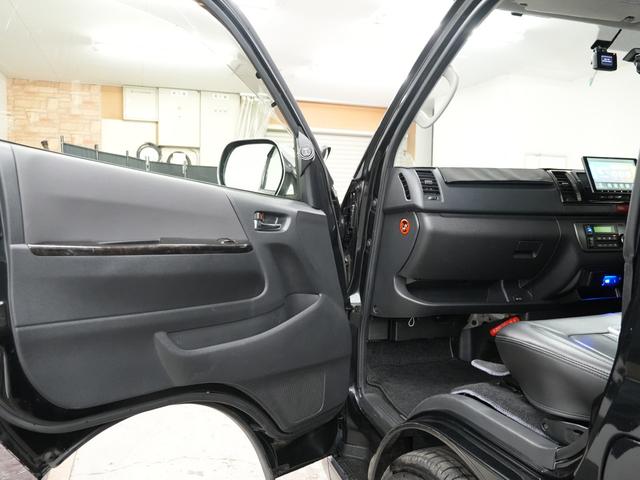 ハイエースバン スーパーＧＬ　ダークプライム　ＡＭＥ　シュタイナーＦＴＸ１７インチＡＷ／カロッツェリアナビ／バックカメラ／ＥＴＣ／Ｂｌｕｅｔｏｏｔｈ／ミラー型ドライブレコーダー／ドライブレコーダー／フリップダウンモニター／両側電動スライドドア（69枚目）
