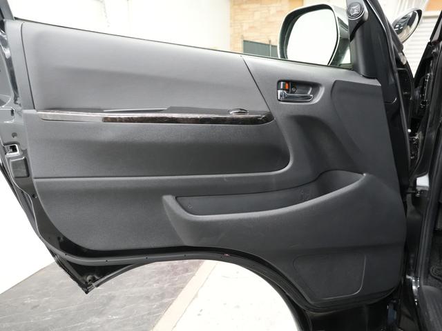 ハイエースバン スーパーＧＬ　ダークプライム　ＡＭＥ　シュタイナーＦＴＸ１７インチＡＷ／カロッツェリアナビ／バックカメラ／ＥＴＣ／Ｂｌｕｅｔｏｏｔｈ／ミラー型ドライブレコーダー／ドライブレコーダー／フリップダウンモニター／両側電動スライドドア（70枚目）