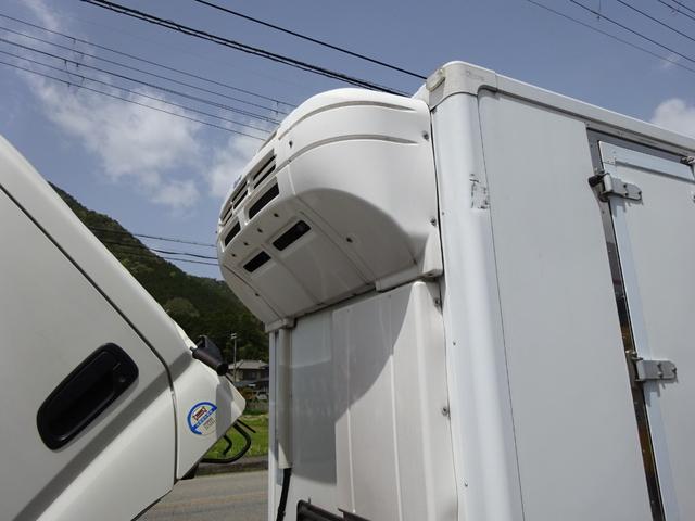 　東プレ製低温仕様冷凍車－３０度設定　スタンバイ装置　ボデー内寸Ｌ２９８０ｘＷ１６００ｘＨ１６８０(15枚目)