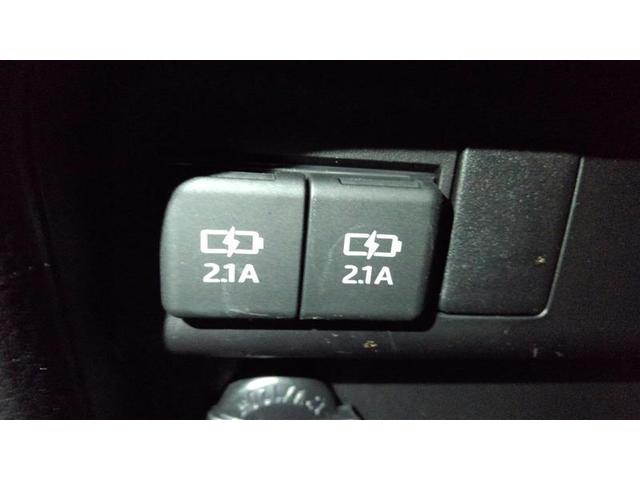 ヴォクシー ハイブリッドZS 煌III ドライブレコーダ アイドリングストップ 地デジTV リヤカメラ 1オナ車 Wエアコン スマートキー ミュージックプレイヤー接続可 DVD再生可 クルコン VSC キーレス アルミホイール ナビ&TV(13枚目)