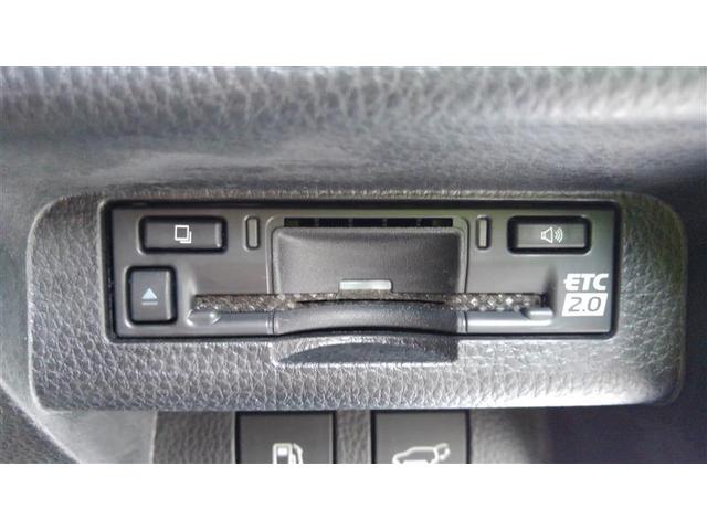 クラウンスポーツ Ｚ　ＡＷＤ　フルセグテレビ　１オーナー　ＥＴＣ車載器　ＴＶナビ　クルコン　横滑り防止装置　エアバッグ　本革　ＡＣ１００Ｖ　ミュージックプレイヤー接続可　メモリナビ　ドラレコ　キーレス　盗難防止装置　ＡＢＳ（10枚目）