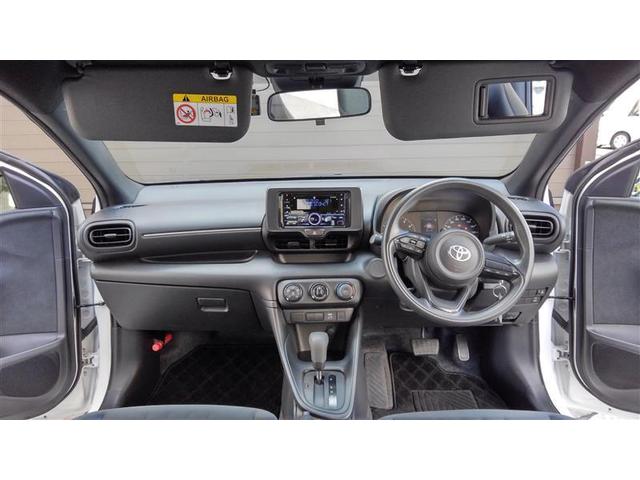 ヤリス Ｘ　ＰＣＳ　横滑り防止装置付き　ワイヤレスキー　盗難防止　サイドエアバック　エアコン　Ｗエアバッグ　パワーウインドウ　ＥＴＣ付き　パワステ　運転席エアバッグ　１オーナー　メディアプレイヤー接続　ＡＢＳ（7枚目）