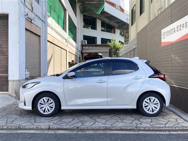 ヤリス ハイブリッドZ PCS Bカメラ ドラレコ付 ナビ付 LEDランプ スマキー ETC付き メディアプレイヤー接続 VSC パワステ 1オナ車 クルコン カーテンエアバック キーフリー ABS イモビ エアコン(6枚目)