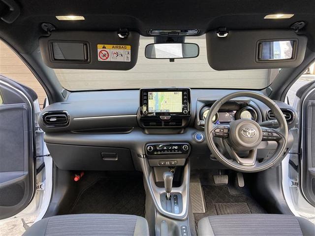 ヤリス ハイブリッドZ PCS Bカメラ ドラレコ付 ナビ付 LEDランプ スマキー ETC付き メディアプレイヤー接続 VSC パワステ 1オナ車 クルコン カーテンエアバック キーフリー ABS イモビ エアコン(8枚目)