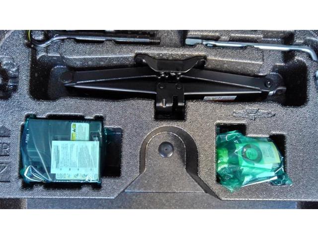 ハリアー Z 盗難防止 運転席パワーシート 地デジ 横滑防止装置 リアビューカメラ ヘッドライトLED アルミホイール Wエアバッグ キーレス ドラレコ付き スマートキ- サイドエアバッグ エアコン ナビ&TV(21枚目)