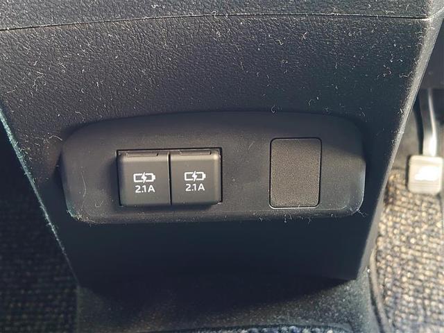 シエンタ ファンベースＧ　バックモニタ－　イモビ　ＤＶＤ再生可　パワステ　ＬＥＤライト　アイスト　地デジＴＶ　デュアルエアバッグ　横滑り防止装置　エアバッグ　ドライブレコーダー　オートエアコン　パワーウィンドウ　ＡＢＳ　ＥＴＣ（10枚目）