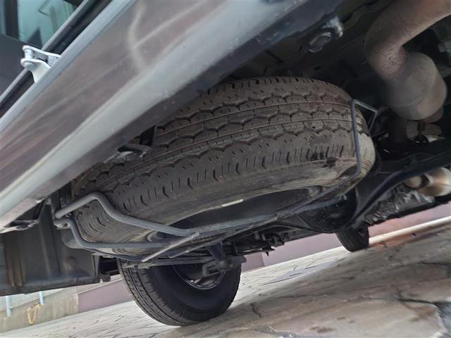 ハイエースバン ロングスーパーＧＬ　ダブルエアコン　助手席エアバッグ　ＬＥＤヘッド　運転席エアバッグ　ドラレコ　イモビライザー　オートエアコン　フルセグテレビ　フルタイム４ＷＤ　メモリナビ　パワーステアリング　スマ－トキー　ＥＴＣ車載器（17枚目）