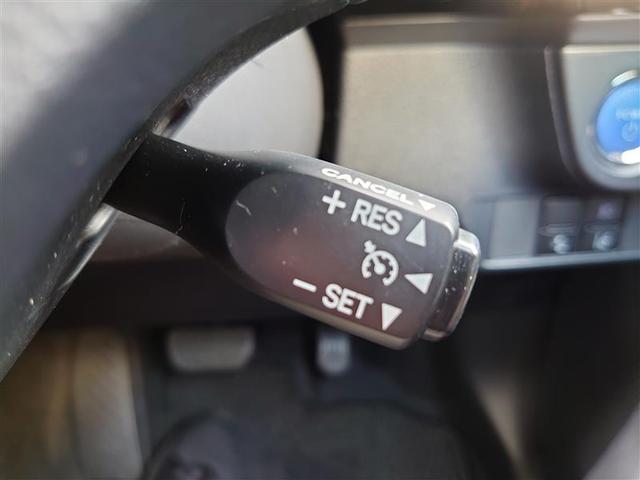 カローラフィールダー ハイブリッドG ダブルバイビー PCS インテリキー 横滑防止 アイドルストップ ミュージックプレイヤー接続可 クルーズコントロール LEDヘッドライト オートエアコン ワンオーナー ETC アルミホイール キーフリーシステム(13枚目)