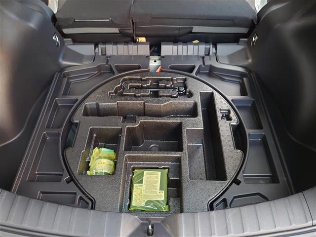 カローラクロス ハイブリッド　Ｚ　ＡＣ１００Ｖ電源　衝突軽減Ｂ　スマキ－　ワンオーナ　半レザー　Ｂモニター　アクティブクルーズコントロール　メモリナビ　アイドリングストップ　イモビ　ＬＥＤ　ＡＣ　運転席Ｐシート　メディアプレイヤー接続（22枚目）