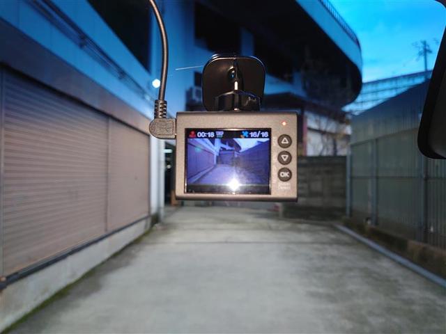 タント カスタムＲＳ　トップエディションＳＡＩＩＩ　ブレーキサポート　ＡＡＣ　Ｂモニター　両側オートスライドドア　イモビライザー　ナビＴＶ　地デジフルセグ　ＬＥＤ　ＤＶＤ再生可能　ドライブレコーダー　キーフリー　ワンオーナー　Ｗエアバック　ＡＢＳ　ＰＳ（14枚目）