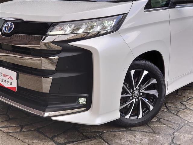 ノア ハイブリッドＳ－Ｚ　横滑り防止機能　エアバッグ　アイドリングストップ　オートクルーズコントロール　地デジ　両側自動ドア　ダブルエアコン　スマートエントリー　ＬＥＤランプ　バックモニター　メモリナビ　３列シート　ＥＴＣ付き（29枚目）