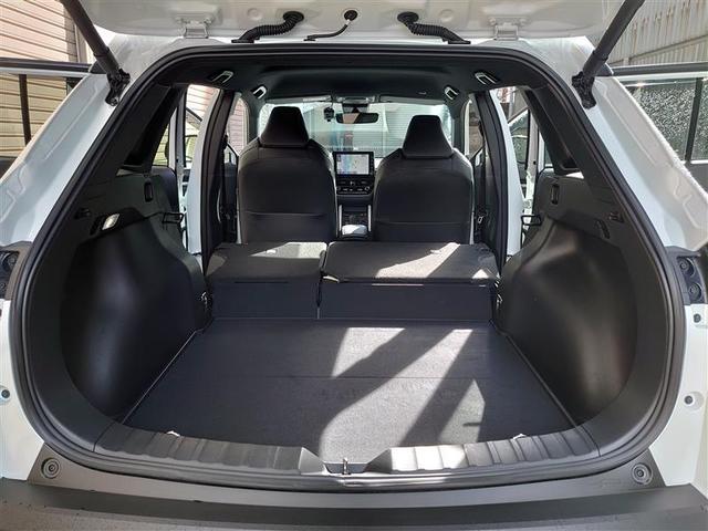 カローラクロス ハイブリッド　Ｚ　Ａクルコン　ＰＣＳ　ＡＣ１００　Ｐシート　４ＷＤ車　横滑り防止装置　キーフリー　ＡＢＳ　ＬＥＤライト　ＥＴＣ車載器　地デジＴＶ　ナビ＆ＴＶ　半革シート　盗難防止装置　アルミホイール　スマートキー（19枚目）