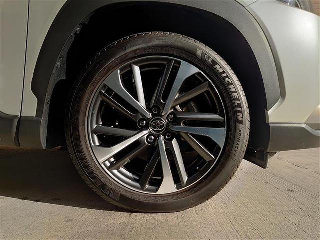 カローラクロス ハイブリッド　Ｚ　Ａクルコン　ＰＣＳ　ＡＣ１００　Ｐシート　４ＷＤ車　横滑り防止装置　キーフリー　ＡＢＳ　ＬＥＤライト　ＥＴＣ車載器　地デジＴＶ　ナビ＆ＴＶ　半革シート　盗難防止装置　アルミホイール　スマートキー（23枚目）