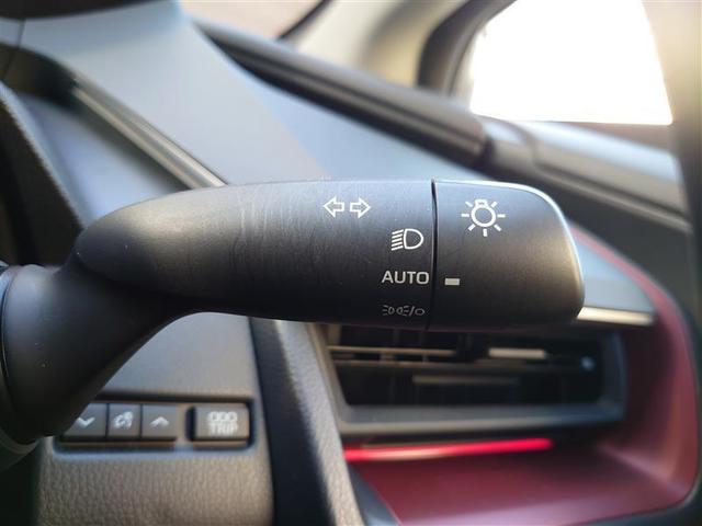 プリウス Ｚ　リアカメラ　プリクラッシュ　試乗車　ＰＷシート　１オーナ　ＡＣ１００Ｖ電源　ＬＥＤランプ　オートクルーズ　アルミホイール　ドライブレコーダ　ＡＣ　運転席エアバッグ　横滑り防止装置　ＥＴＣ付　ＴＶ（14枚目）