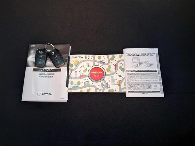 プリウス Ｚ　リアカメラ　プリクラッシュ　試乗車　ＰＷシート　１オーナ　ＡＣ１００Ｖ電源　ＬＥＤランプ　オートクルーズ　アルミホイール　ドライブレコーダ　ＡＣ　運転席エアバッグ　横滑り防止装置　ＥＴＣ付　ＴＶ（24枚目）