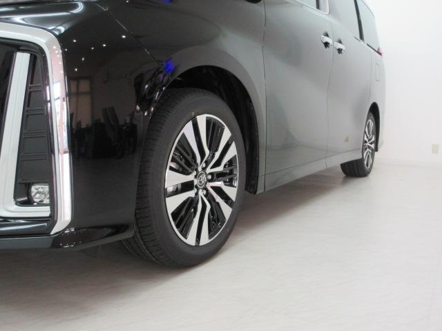 2.5S Cパッケージ 新車 3眼LEDヘッド シーケンシャル サンルーフ フリップダウンモニター ディスプレイオーディオ 両側電動スライド パワーバックドア ブラックレザーシート オットマン レーントレーシング(44枚目)