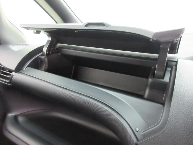 ZS 煌III 新車 7人 ハーフレザー LEDルームランプ 衝突防止安全ブレーキ インテリジェントクリアランスソナー 両側電動スライド LEDヘッドLEDフォグランプ セーフティセンス レーンディパーチャーアラート(68枚目)