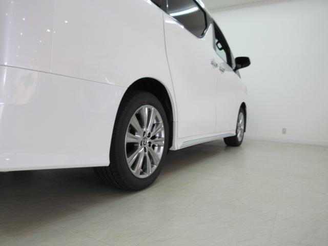2.5S タイプゴールドII 新車 3眼LEDヘッドライトシーケンシャルウィンカー ディスプレイオーディオ 両側電動スライド パワーバックドア ハーフレザーシート オットマン レーントレーシング バックカメラ 100Vコンセント(31枚目)