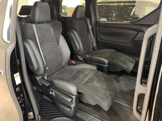 アルファード ２．５Ｓ　タイプゴールドＩＩ　１オーナー　禁煙車　Ｗサンルーフ　両側電動スライドドア　３眼ＬＥＤ　シーケンシャルウインカー　電動リアゲート　ＡＣ１００Ｖ　ハーフレザーシート　ナビキット　純正１８インチＡＷ　ＤＶＤキット　ＥＴＣ（12枚目）