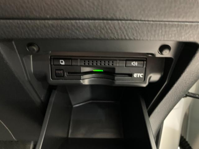 アルファード ２４０Ｓ　ワンオーナー　後期型　７人乗り　両側電動スライドドア　後席モニター　障害物ソナー　２列目オットマン　バックカメラ　ＥＴＣ　１８インチＡＷ　ブルートゥース　ＨＩＤヘッドライト　バックカメラ（15枚目）