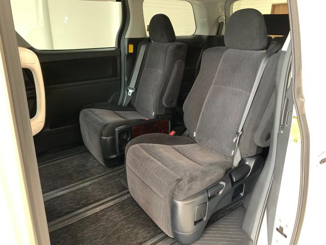 アルファード ２４０Ｓ　ワンオーナー　後期型　７人乗り　両側電動スライドドア　後席モニター　障害物ソナー　２列目オットマン　バックカメラ　ＥＴＣ　１８インチＡＷ　ブルートゥース　ＨＩＤヘッドライト　バックカメラ（60枚目）