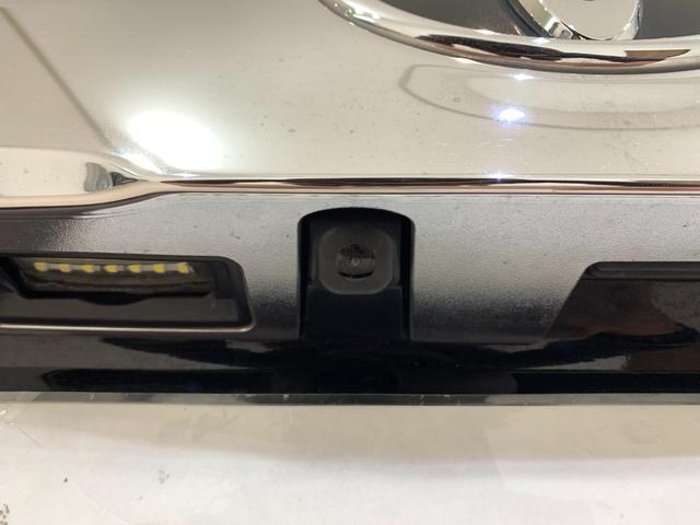 アルファード ２．５Ｓ　Ｃパッケージ　ワンオーナー　禁煙車　モデリスタフルエアロ　後席モニター　両側電動スライドドア　９インチナビ　純正１８ＡＷ　パワーバックドア　パワーシート　ＥＴＣ　ＬＥＤヘッド　ウッドコンビハンドル　バックカメラ（15枚目）