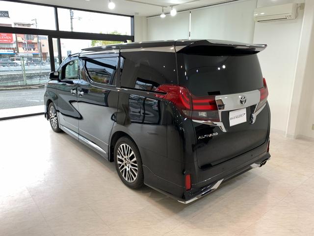 アルファード ２．５Ｓ　Ｃパッケージ　ワンオーナー　禁煙車　モデリスタフルエアロ　後席モニター　両側電動スライドドア　９インチナビ　純正１８ＡＷ　パワーバックドア　パワーシート　ＥＴＣ　ＬＥＤヘッド　ウッドコンビハンドル　バックカメラ（34枚目）