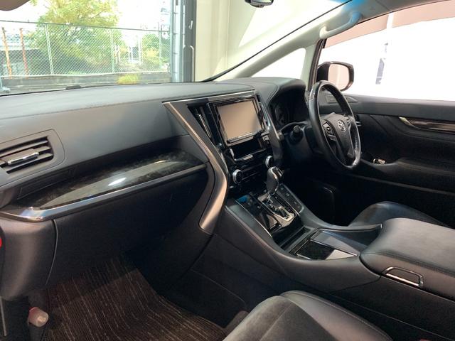 アルファード ２．５Ｓ　Ｃパッケージ　ワンオーナー　禁煙車　モデリスタフルエアロ　後席モニター　両側電動スライドドア　９インチナビ　純正１８ＡＷ　パワーバックドア　パワーシート　ＥＴＣ　ＬＥＤヘッド　ウッドコンビハンドル　バックカメラ（62枚目）