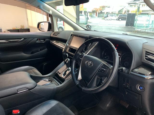 アルファード ２．５Ｓ　Ｃパッケージ　ワンオーナー　禁煙車　モデリスタフルエアロ　後席モニター　両側電動スライドドア　９インチナビ　純正１８ＡＷ　パワーバックドア　パワーシート　ＥＴＣ　ＬＥＤヘッド　ウッドコンビハンドル　バックカメラ（69枚目）
