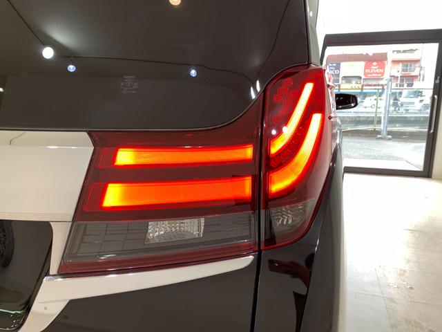 アルファード ２．５Ｓ　Ｃパッケージ　ワンオーナー　禁煙車　モデリスタフルエアロ　後席モニター　両側電動スライドドア　９インチナビ　純正１８ＡＷ　パワーバックドア　パワーシート　ＥＴＣ　ＬＥＤヘッド　ウッドコンビハンドル　バックカメラ（79枚目）
