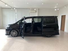 �ե륨�����դ����͵���ξ¦��ư���饤�ɥɥ��դ��������������ʪ�Ǽ꤬�ɤ��äƤ�����֤Ǥ�ξ¦���饤�ɥɥ�����ư���Ĥǥ饯����Ǥ����� 2