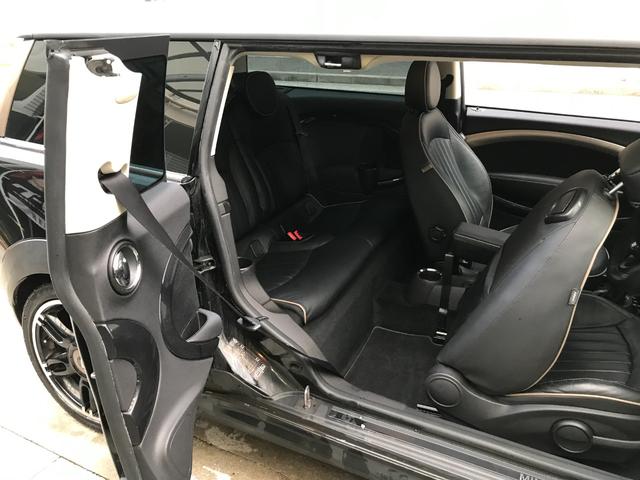ＭＩＮＩ クーパー　クラブマン　特別限定車　ボンドストリート　黒色　革シート　パイオニアナビ　ＴＶ　付き　シートヒーター　キーレス　ＨＩＤライト　黒色ヘッドライト（30枚目）